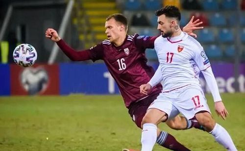 西甲前瞻：比利亚雷亚尔主场迎战赫罗纳，历史交锋占优但伤病隐患存疑  